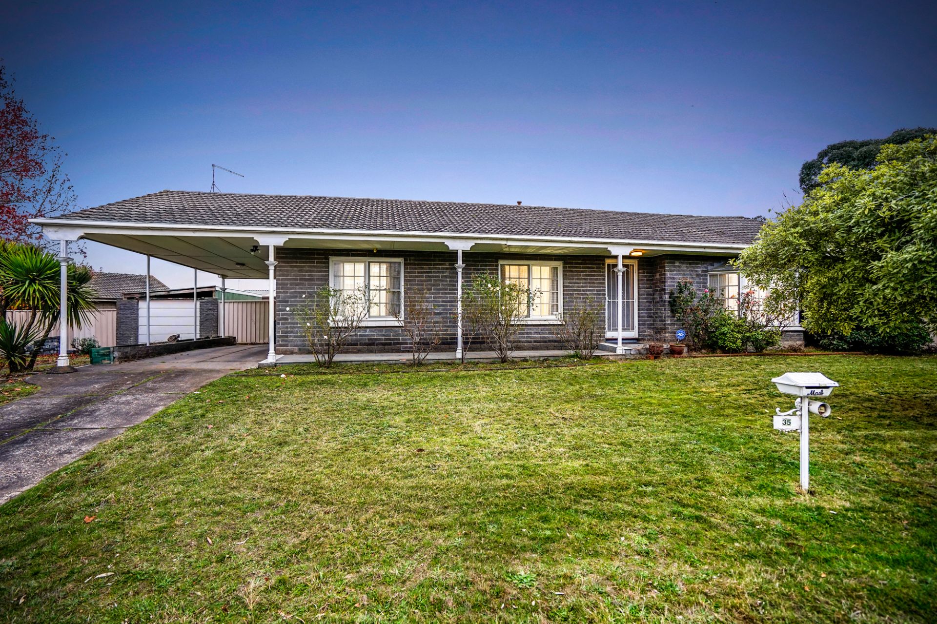 35 Whitelaw Avenue, Delacombe, Delacombe - Thumbnail 4