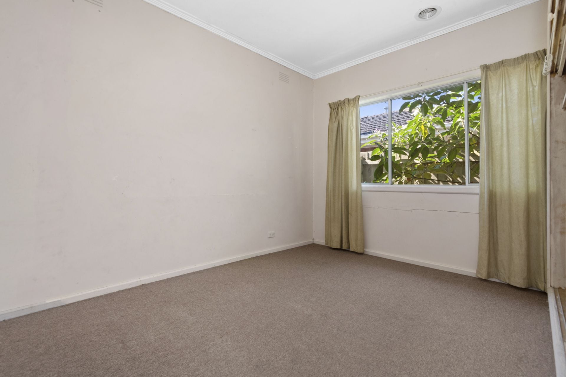 DEMOLISH AND DEVELOP - LAND APPROX 688m2