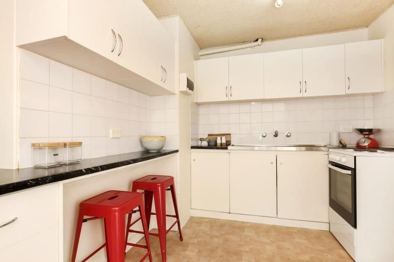 STUDIO FOR LEASE - HEART OF PRESTON