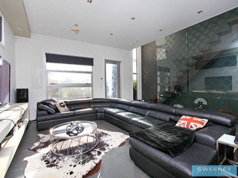 31 Caesia Way, Caroline Springs - Thumbnail 6