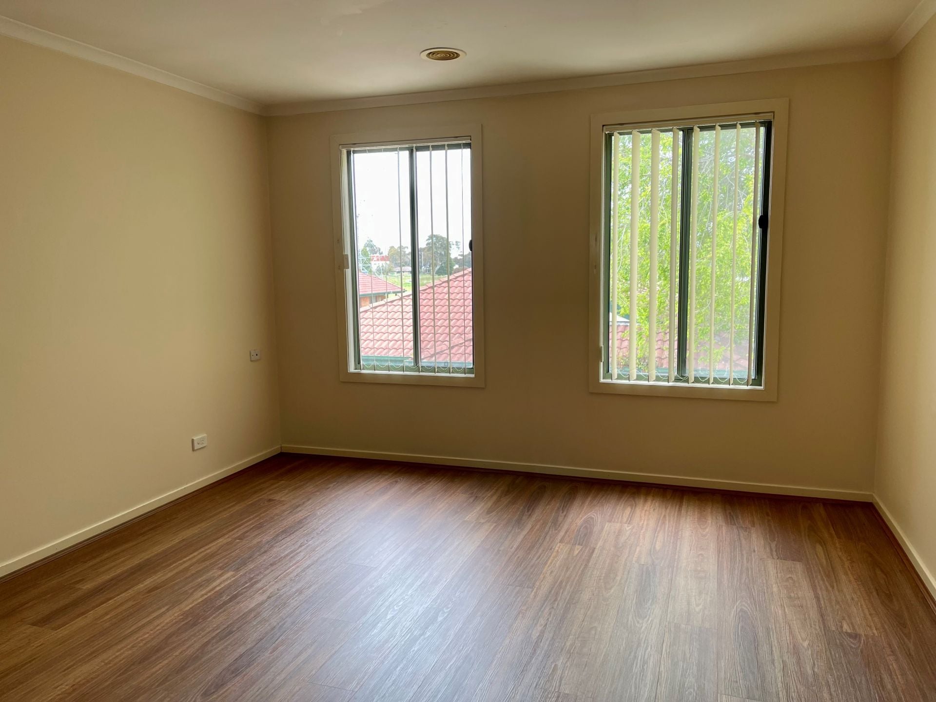 SPACIOUS TOWNHOUSE CLOSE TO EVERYTHING