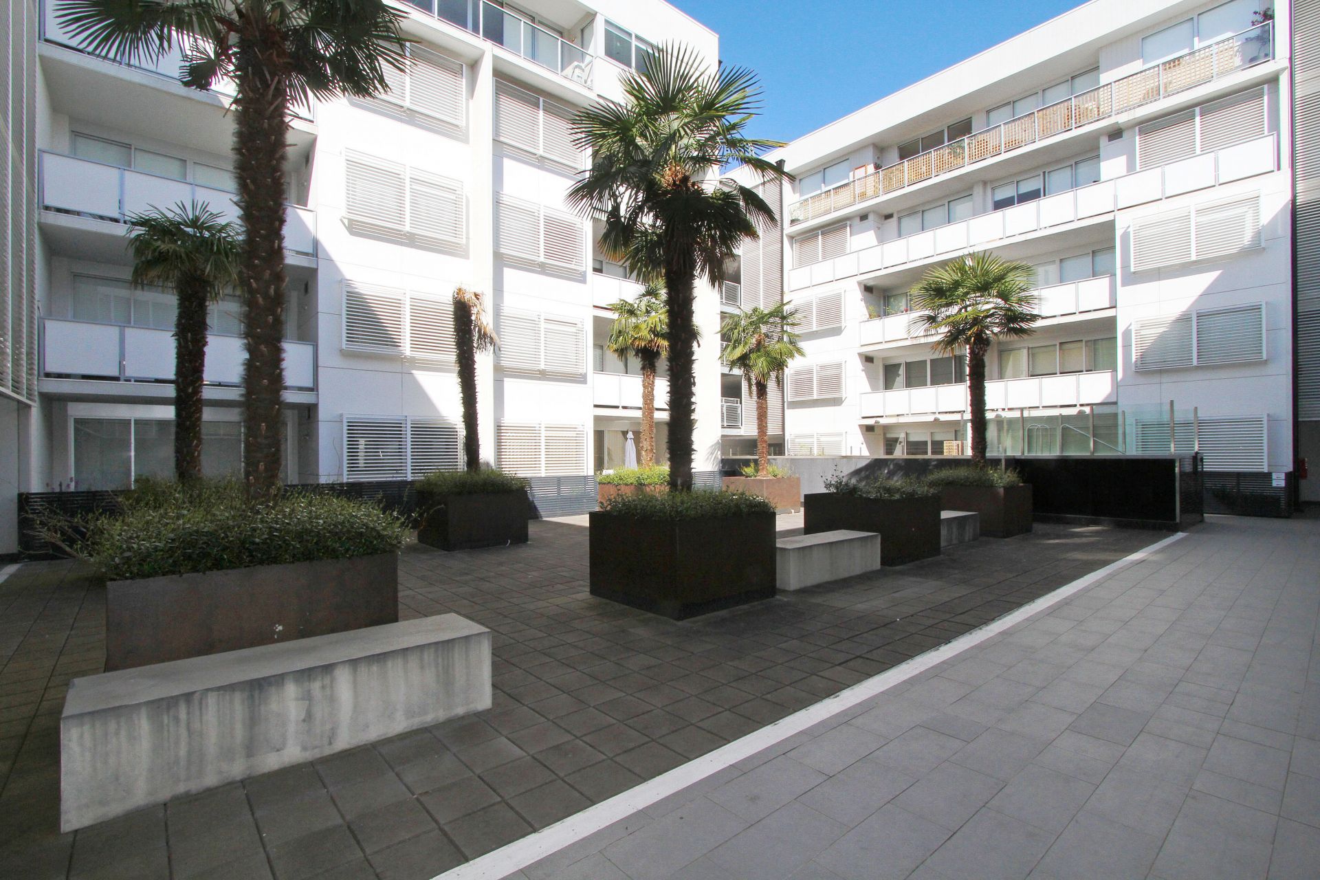 EXCLUSIVE APARTMENT LIVING
