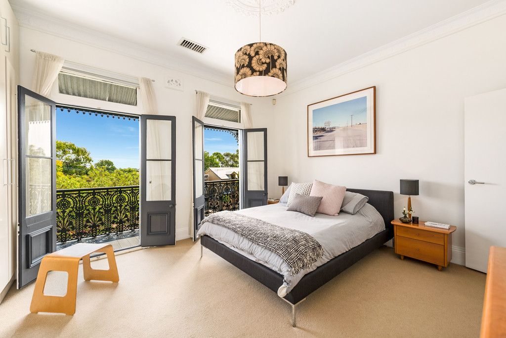 Elegant Renovated Terrace Home