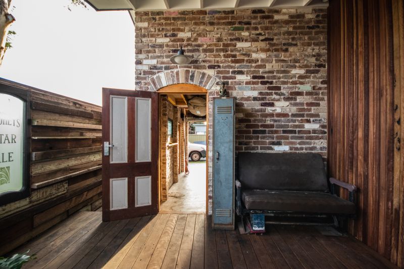 Real Estate For Lease 25a Commonwealth Avenue Blackwall , NSW