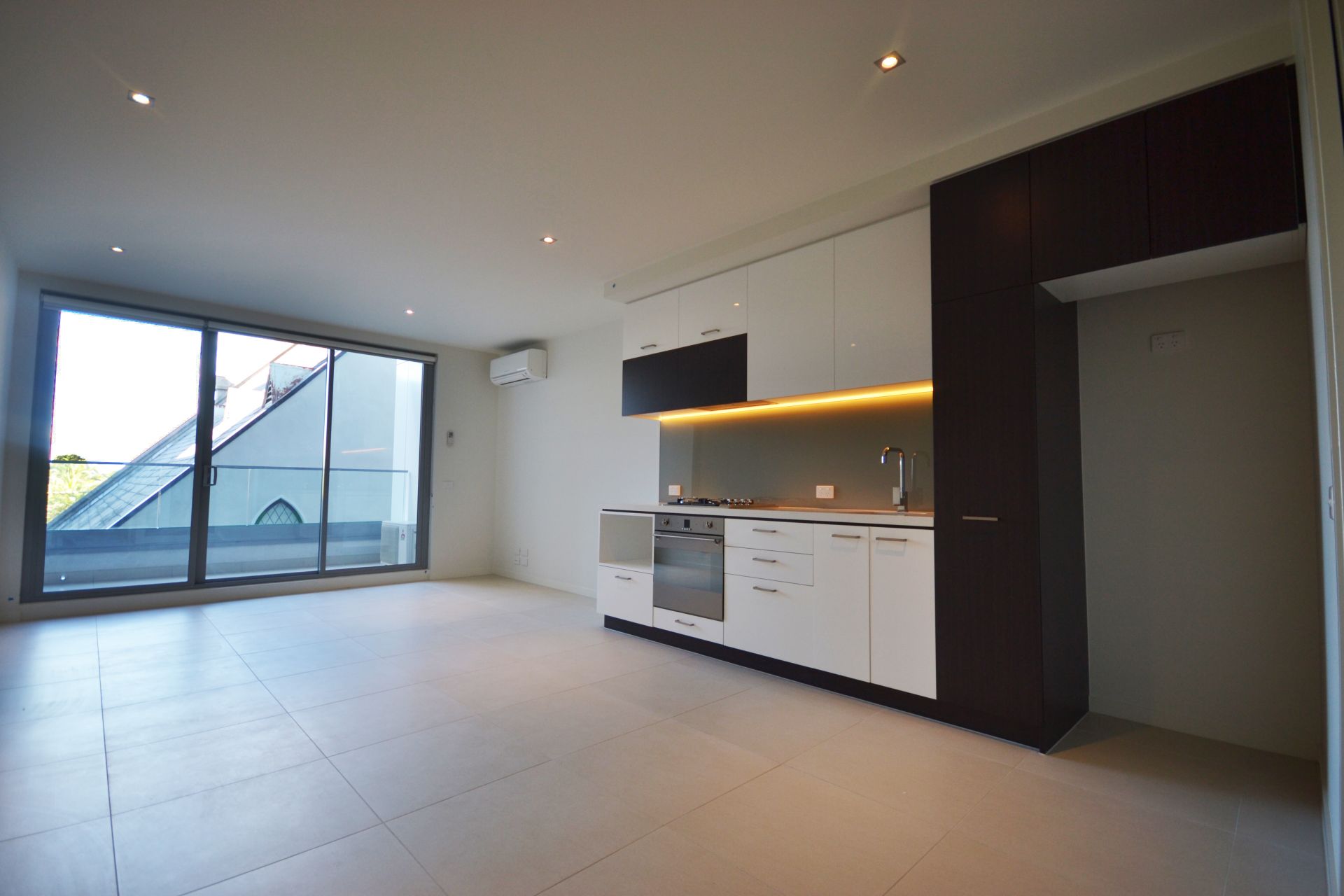 ENJOY VIBRANT LIFE STYLE IN A PRIME LOCATION