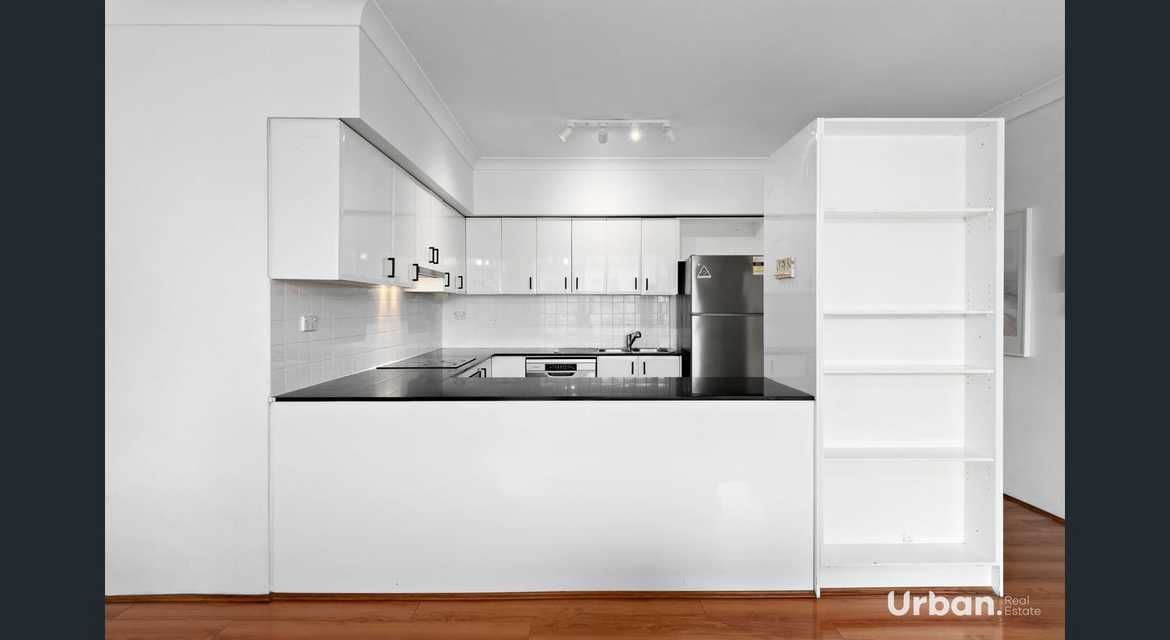 Blacktown 31/16 Oxford Street