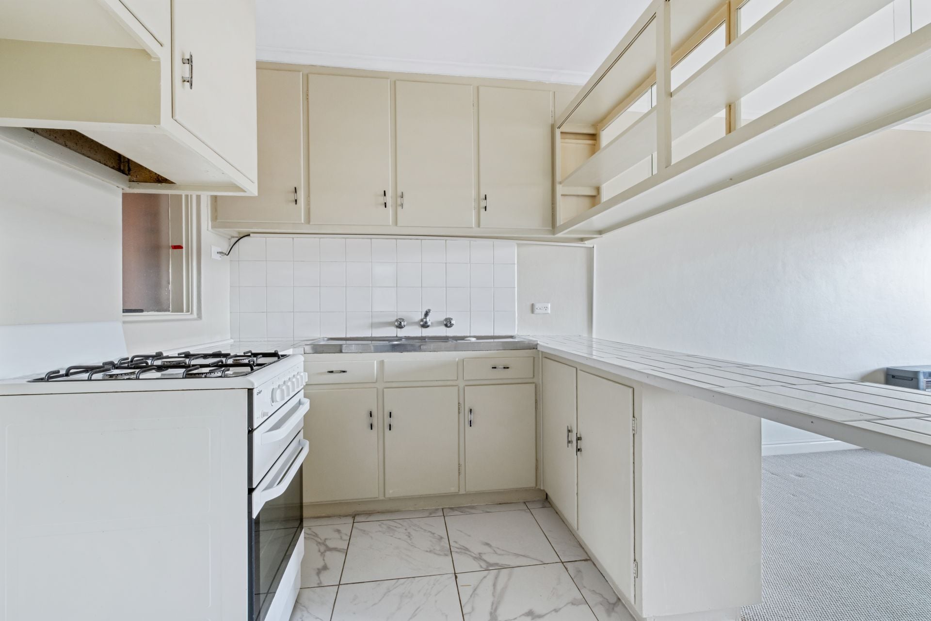 2 Bedroom Apartment In Sought After Suburb