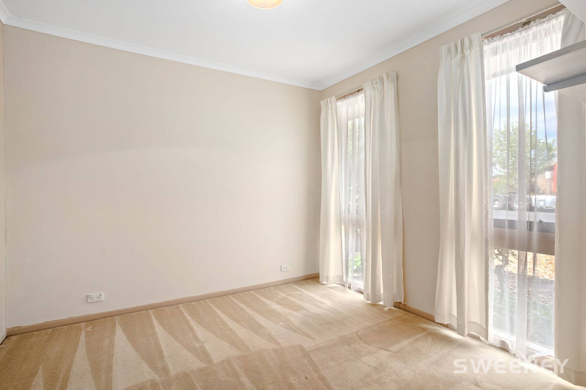 54 Spring Drive, HOPPERS CROSSING Sweeney Estate Agents