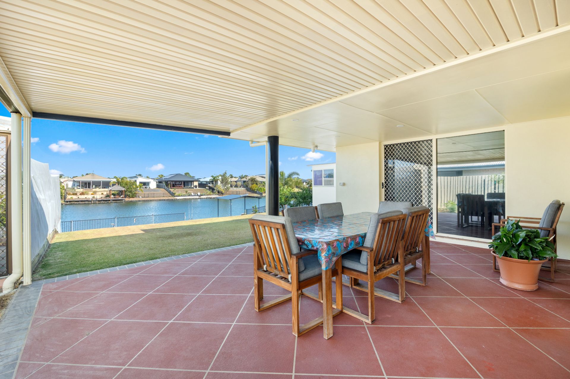 8 Earl St Vincent Circuit, Eli Waters Keyte’s Real Estate / Paradise