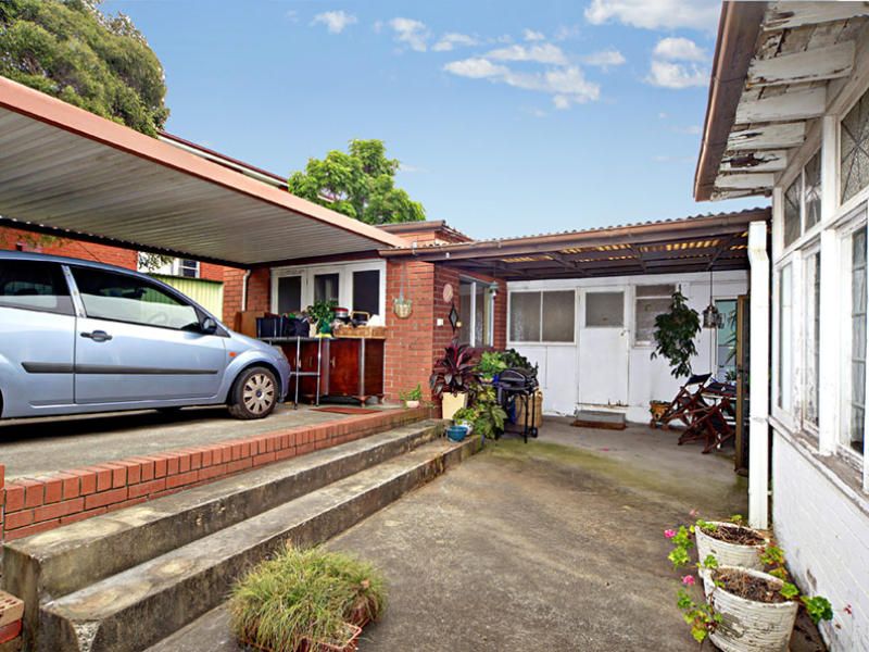 Real Estate For Sale 2 Roach Street Arncliffe , NSW