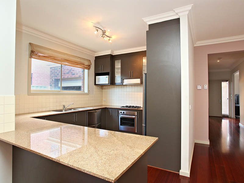 8 Finsbury Close, Caroline Springs - Thumbnail 4