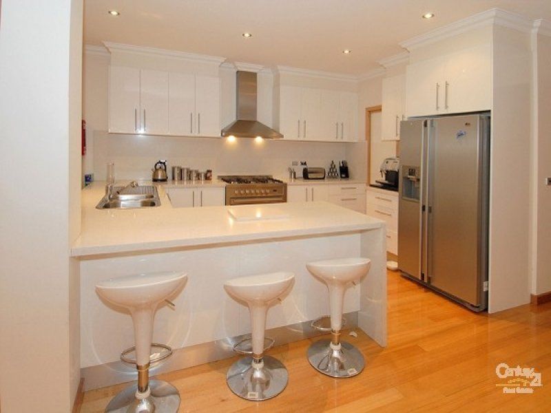 7 Parkside Crescent, Seaholme - Thumbnail 3