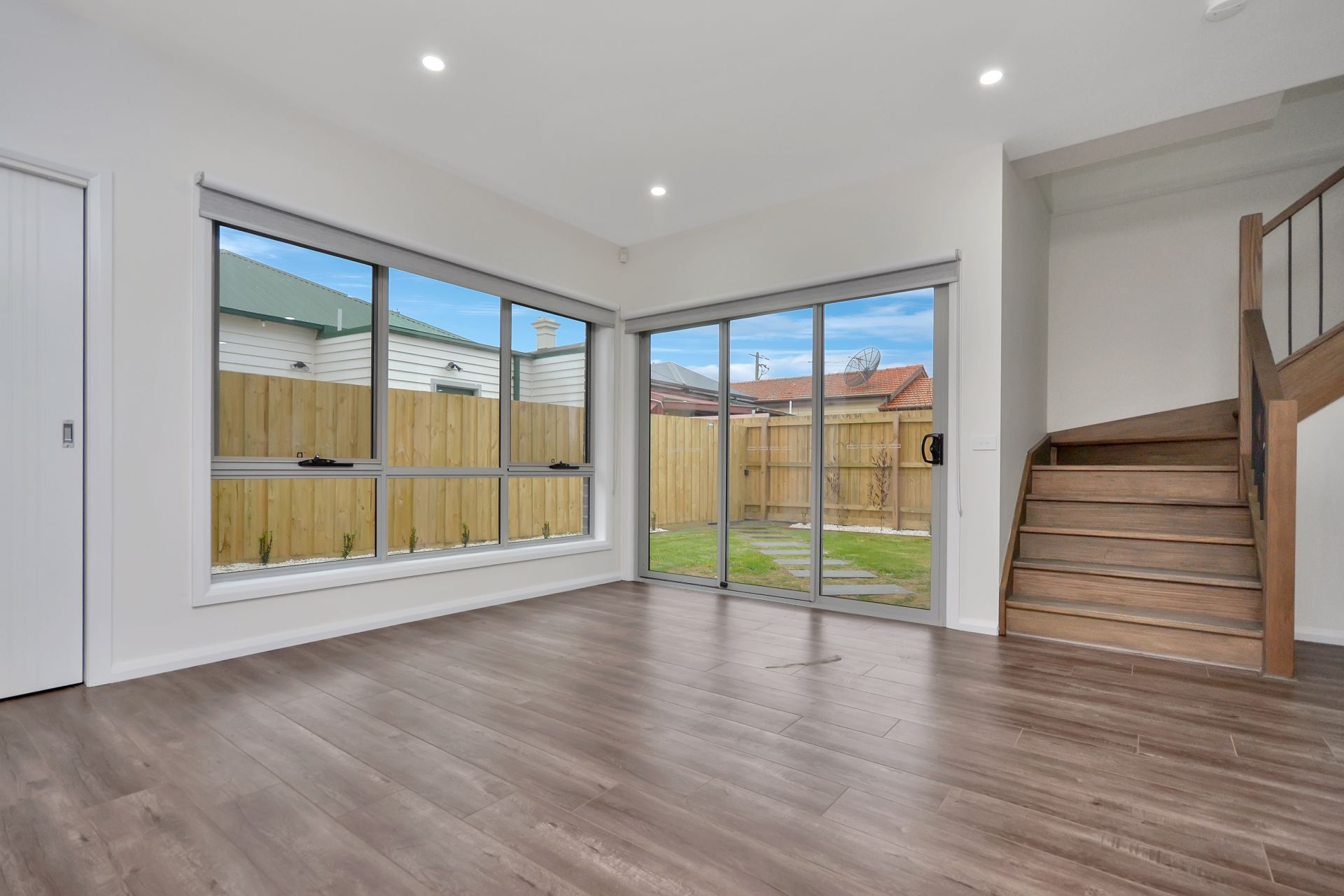 STYISH MODERN LIVING