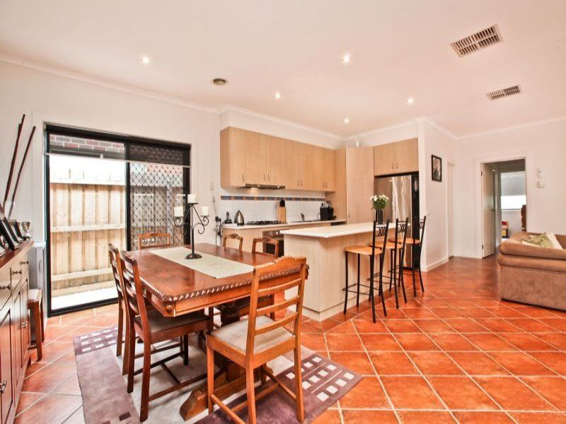 8 Chifley Circuit, Burnside Heights - Thumbnail 4
