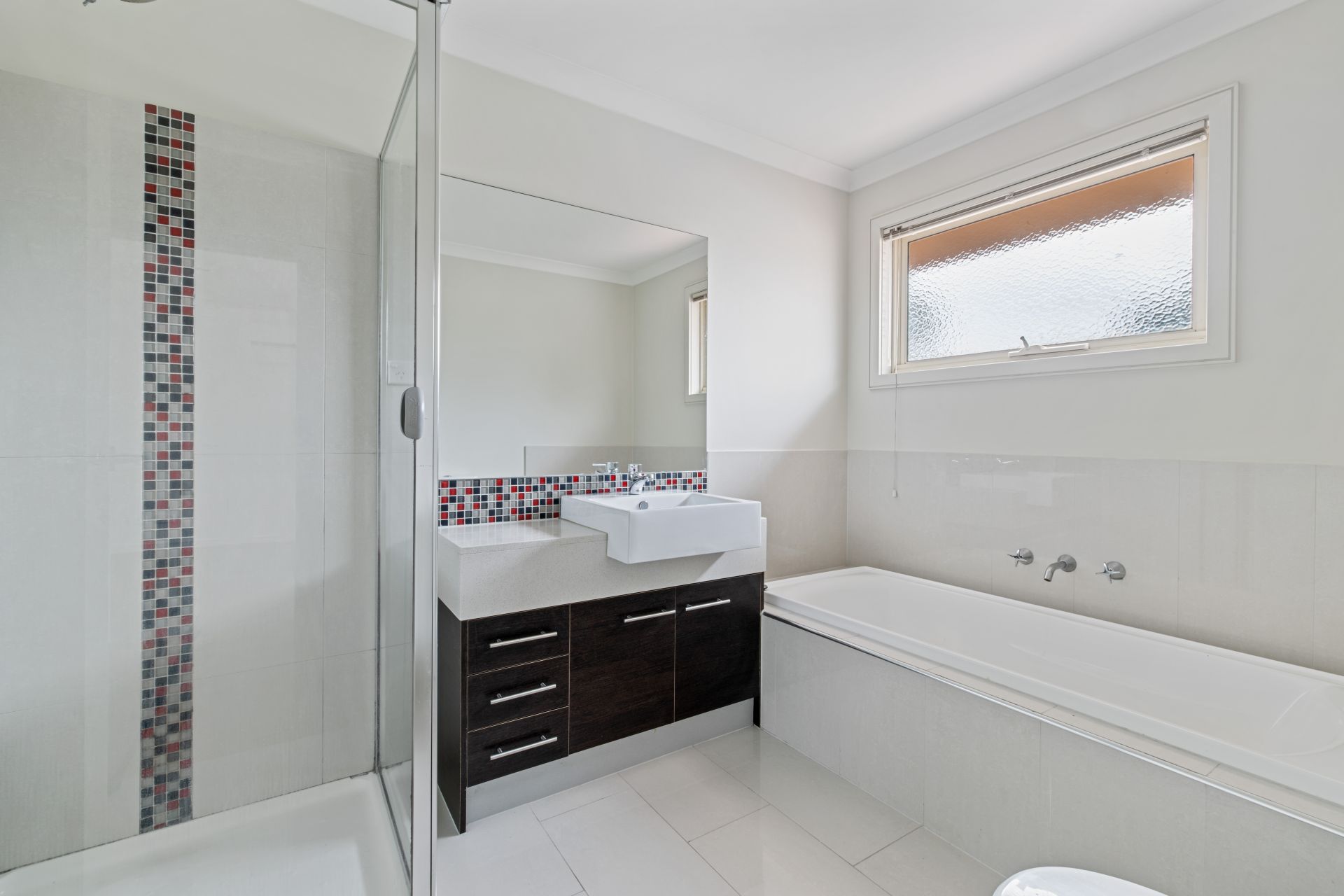 MODERN LIVING AT ITS BEST!