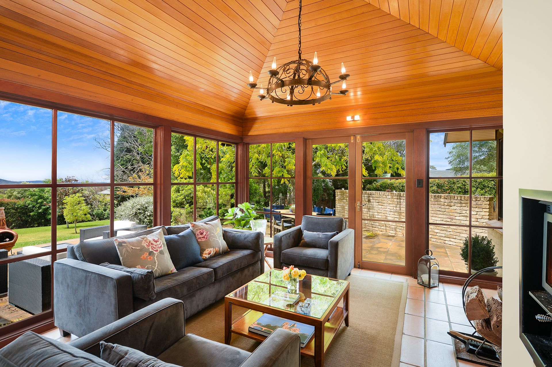 Real Estate For Sale 90 Oxley Drive Mittagong , NSW