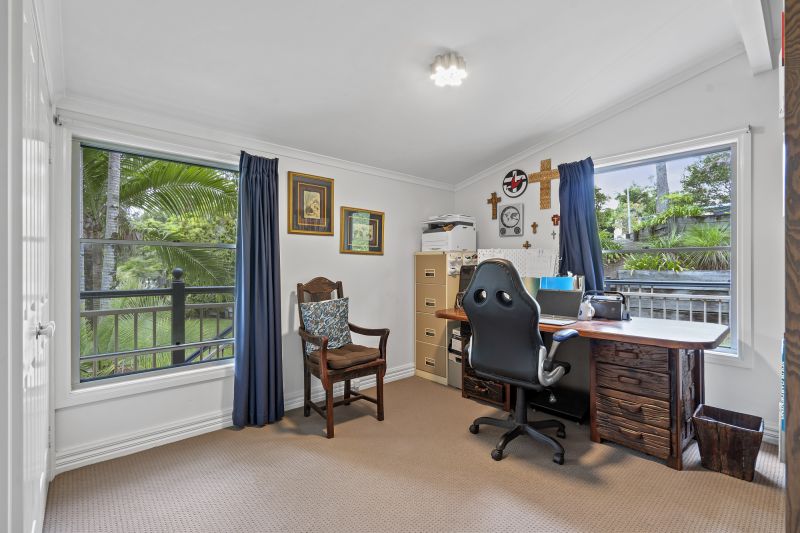 14 Forest Oak Court, Tanawha