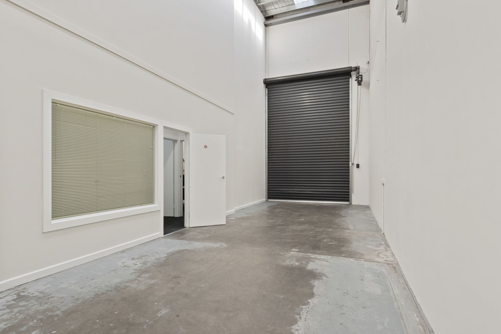 OFFICE/WAREHOUSE IN SOUGHT AFTER LOCATION