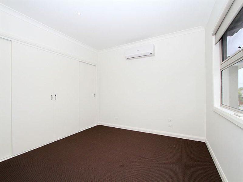 Live in Luxury -  Walk to Everything!