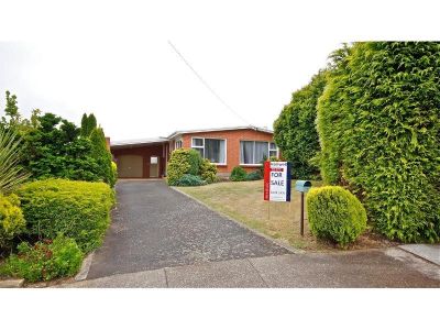3
 
 
 
  
 
 
 1
 
 
 
  
 
 
 2
 
 
 
 
 
 
 
 7 Gardenia Grove, DEVONPORT TAS 7310, Devonport - Thumbnail 2