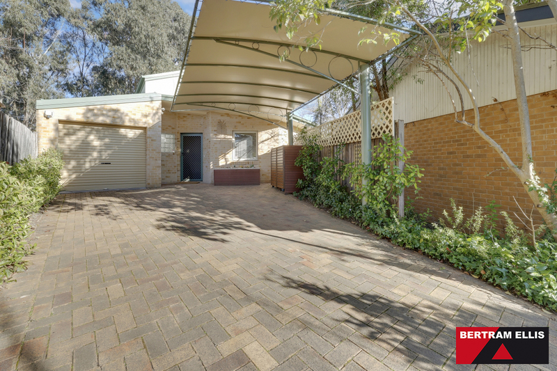12 Maria Place, Lyons - Thumbnail 2