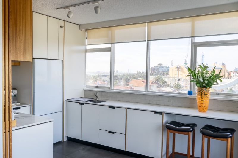 5H/12 Marine Parade, St Kilda