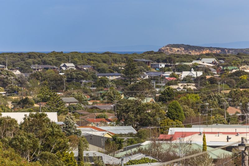 54 Endeavour Drive Ocean Grove VIC, Ocean Grove - Thumbnail 3