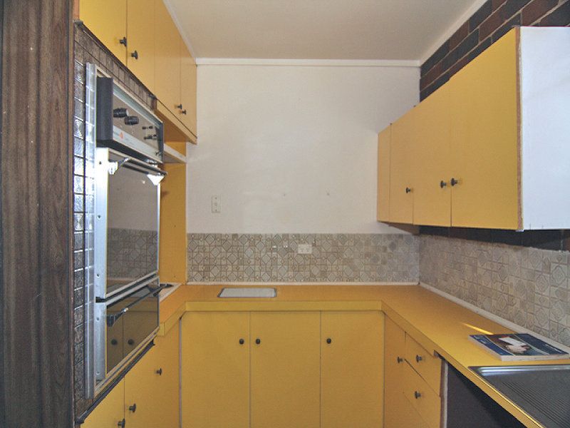 77 Kalgoorlie Crescent, Fisher - Thumbnail 4