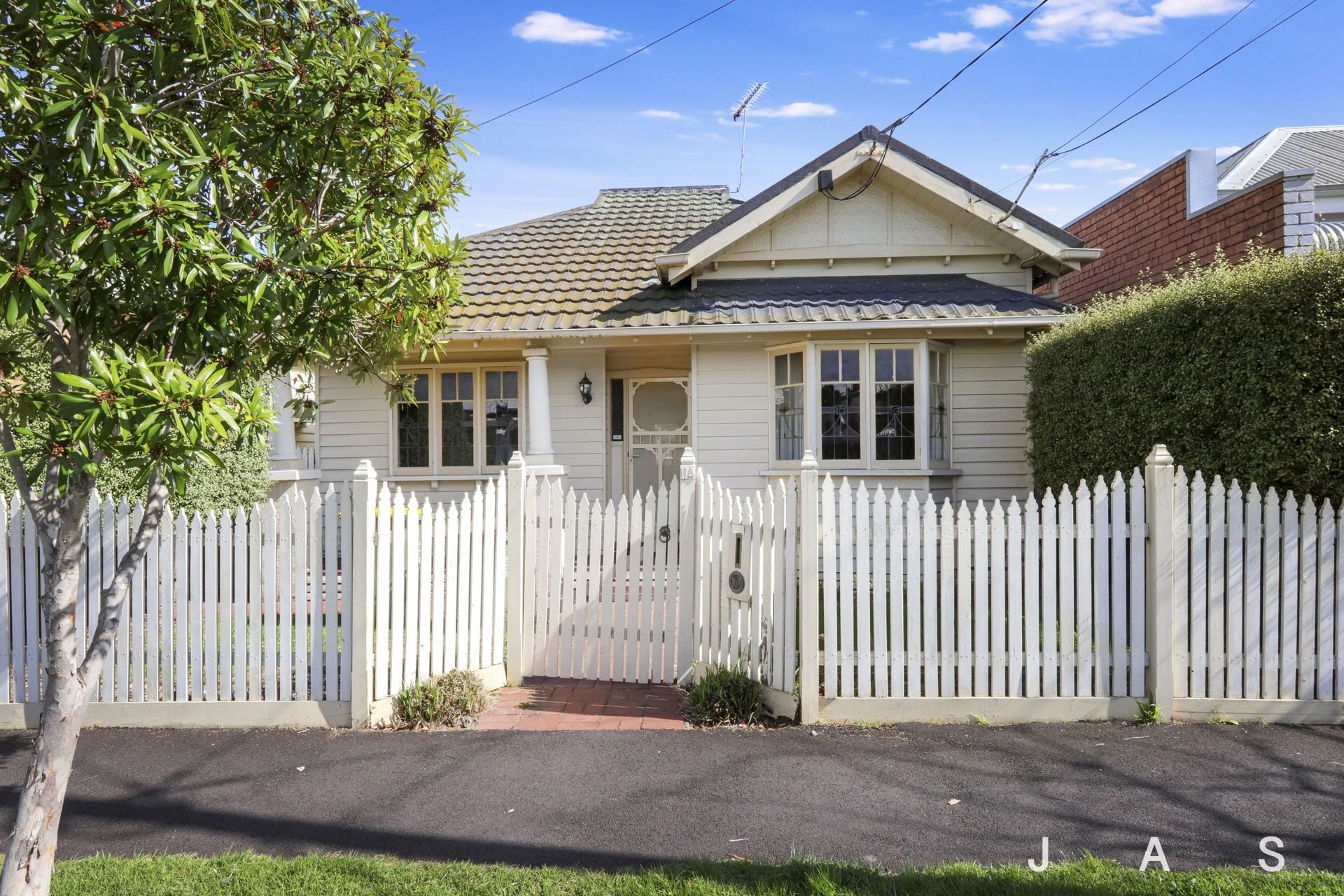 114 Empress Avenue Kingsville VIC, Kingsville - Thumbnail 2