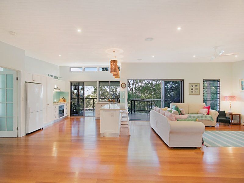 57 Rutledge Street COOLANGATTA QLD, Coolangatta - Thumbnail 3