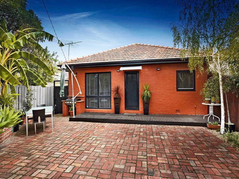 1 James Place, Elwood - Thumbnail 2
