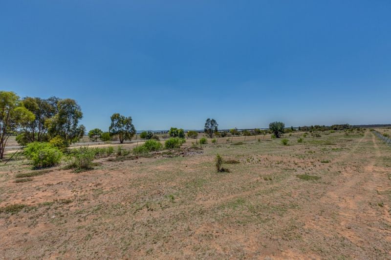 367 Bences Road, Merrimu - Thumbnail 5