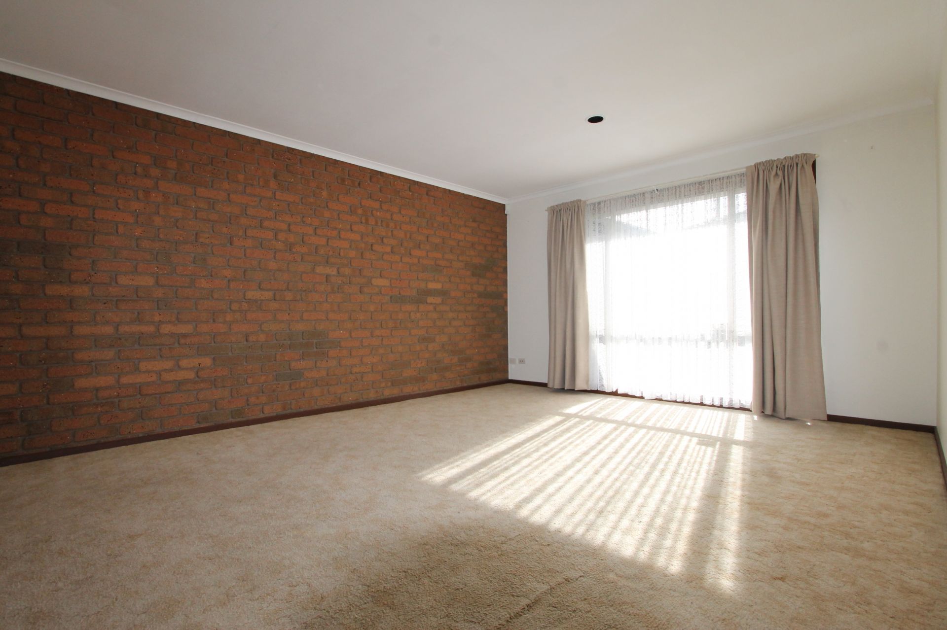 AFFORDABLE, FRESHLY PAINTED WELL KEPT UNIT & ONLY TWO ON THE BLOCK!!