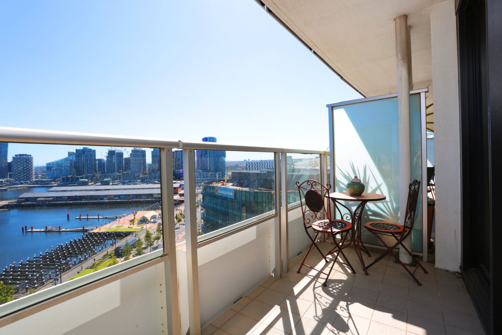 1404/100 Harbour Esplanade, Docklands - Thumbnail 6