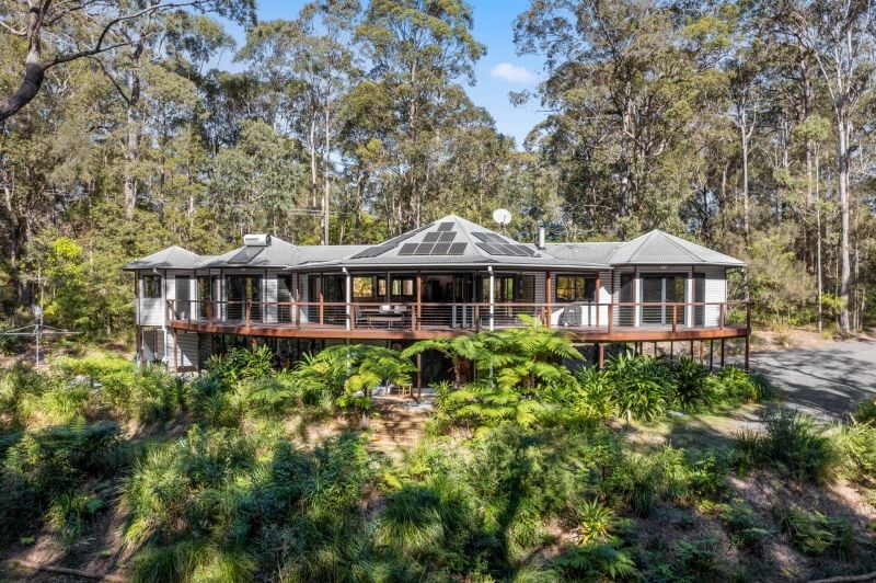 Architect-Designed Bushland Retreat - A Private Sanctuary Near the Coast