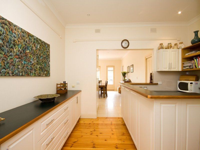 24 Dunbar Terrace Glenelg East 5045