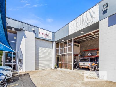 NEAT & TIDY OFFICE/WARHOUSE - CLOSE TO CBD