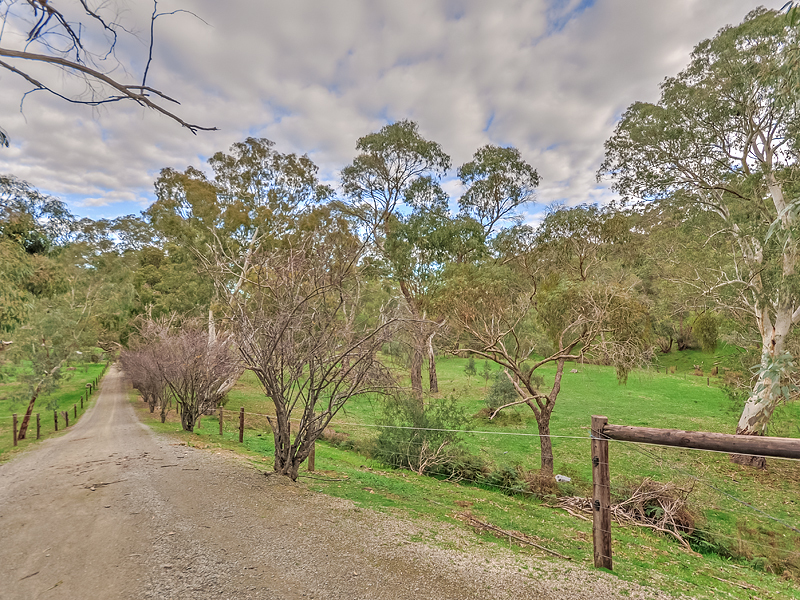 Sold property Undisclosed for 121 Coppermine Road Williamstown , SA 5351