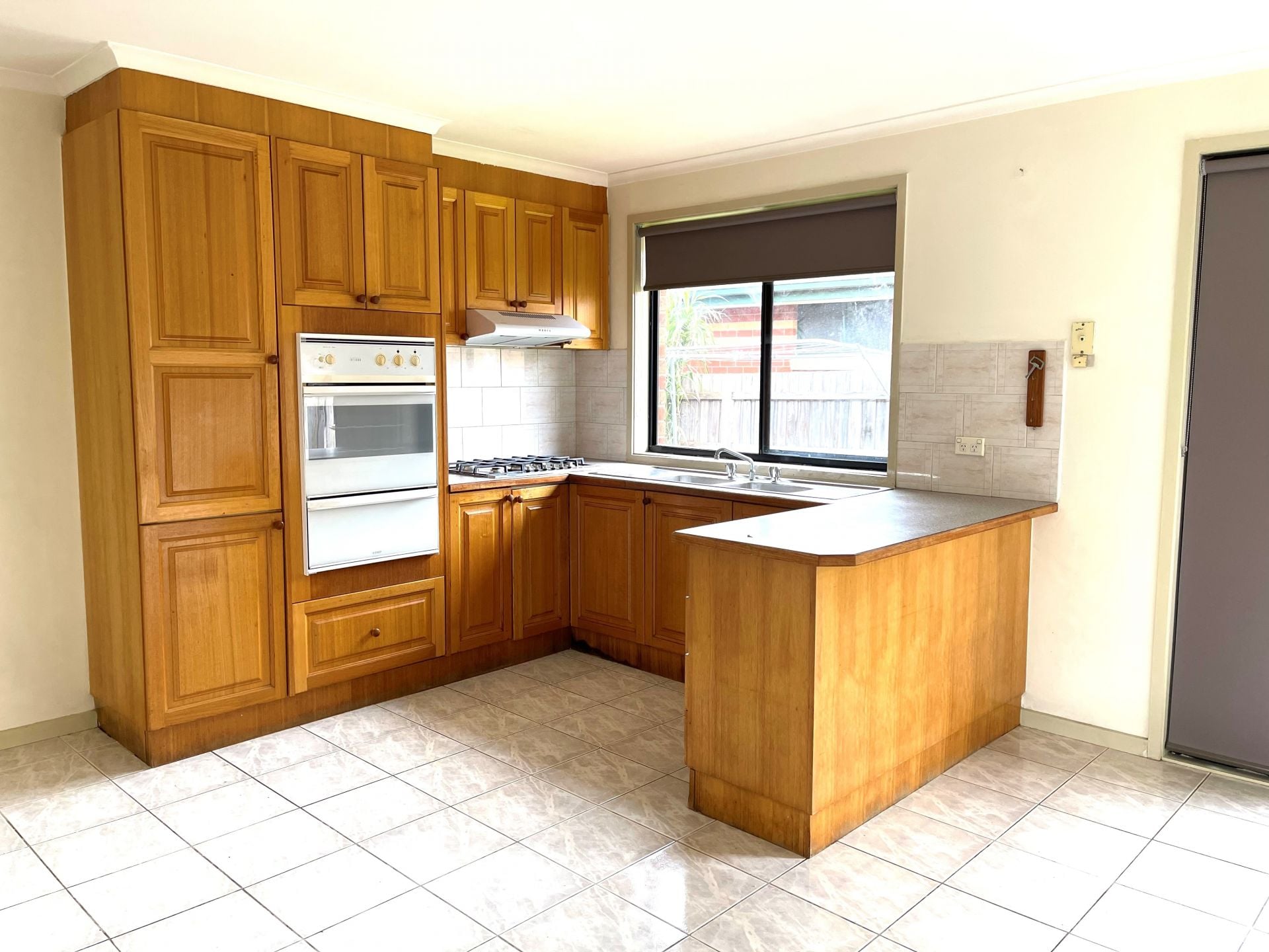 CUTE, COSY & CONVENIENT    **UNDER APPLICATION**