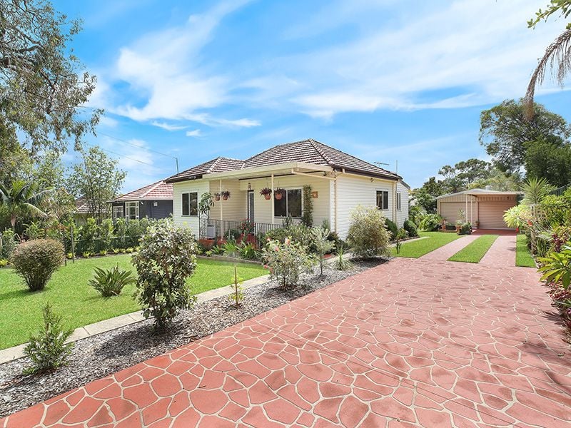 13 Glenelg Street, Sutherland, Sutherland - Thumbnail 2