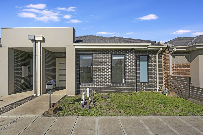 9 Harlequin Walk, Epping