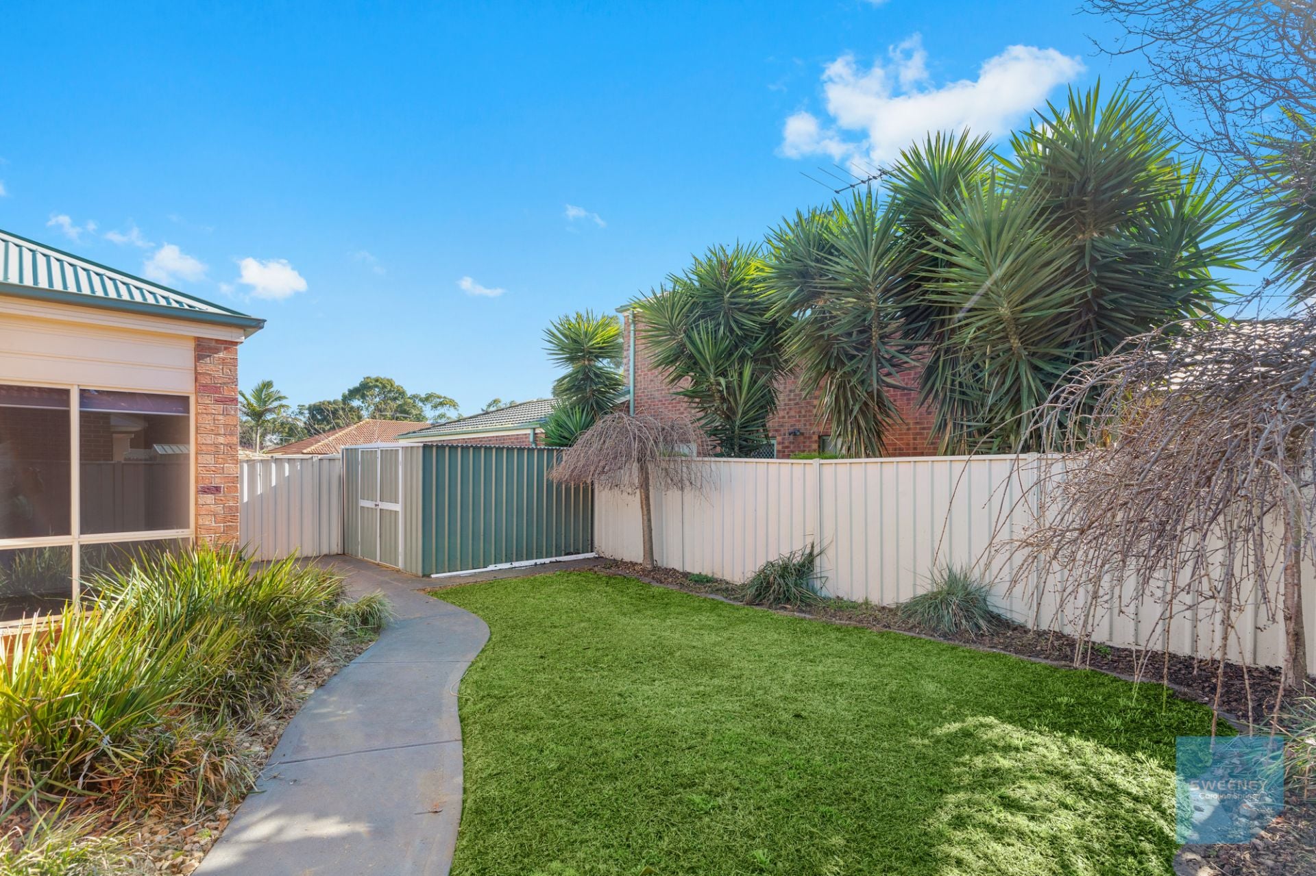 1 Springfield Close
