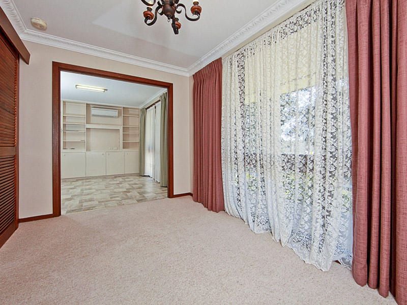 70 Namatjira Drive, Stirling - Thumbnail 4