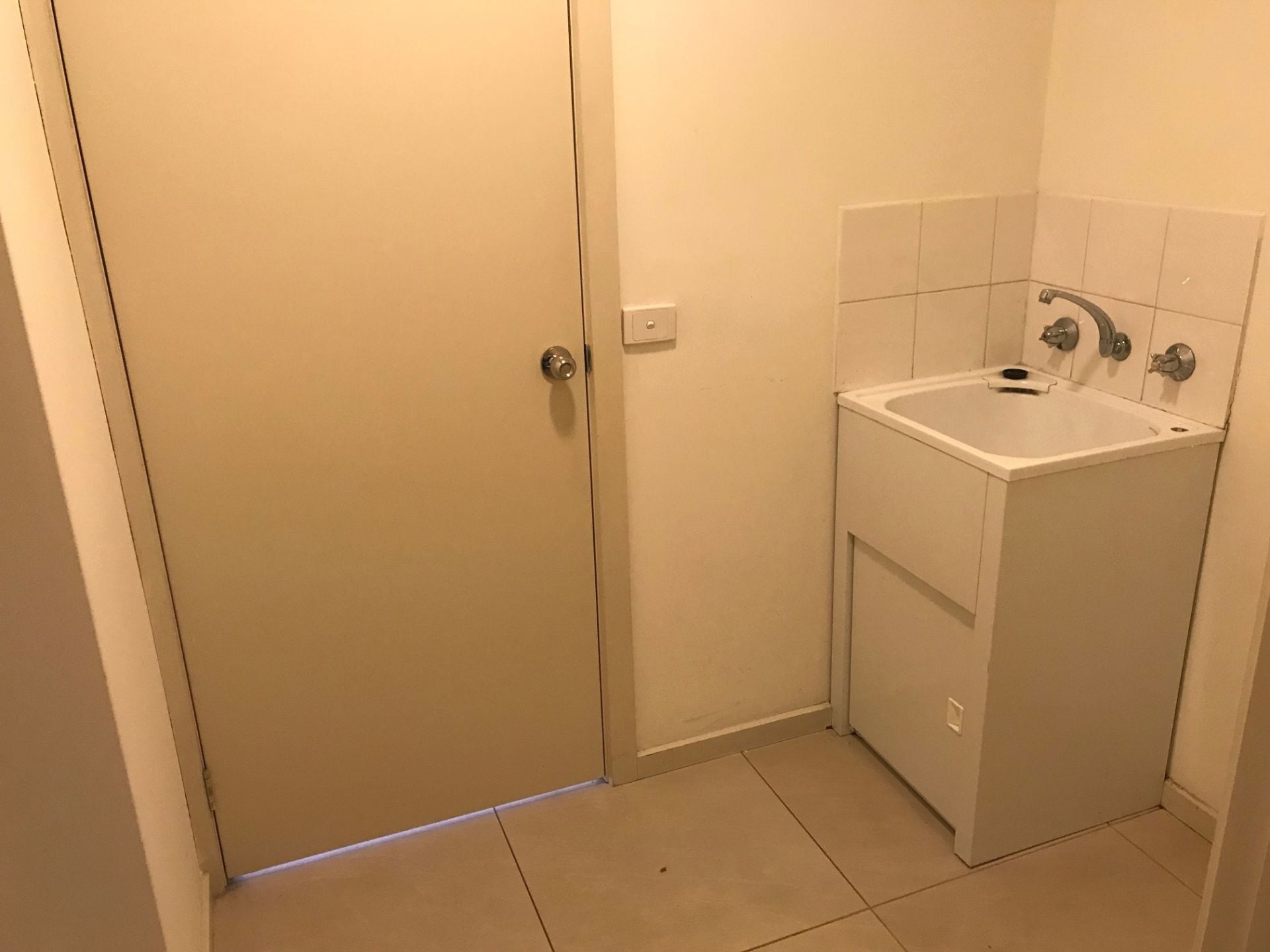ONE BEDROOM STUDIO APARTMENT