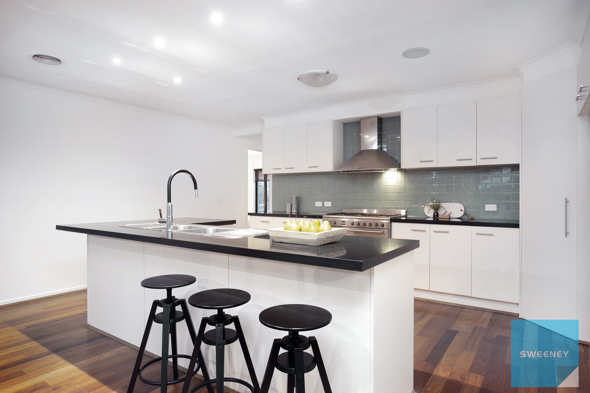 6 Dickerson Way, Caroline Springs - Thumbnail 5