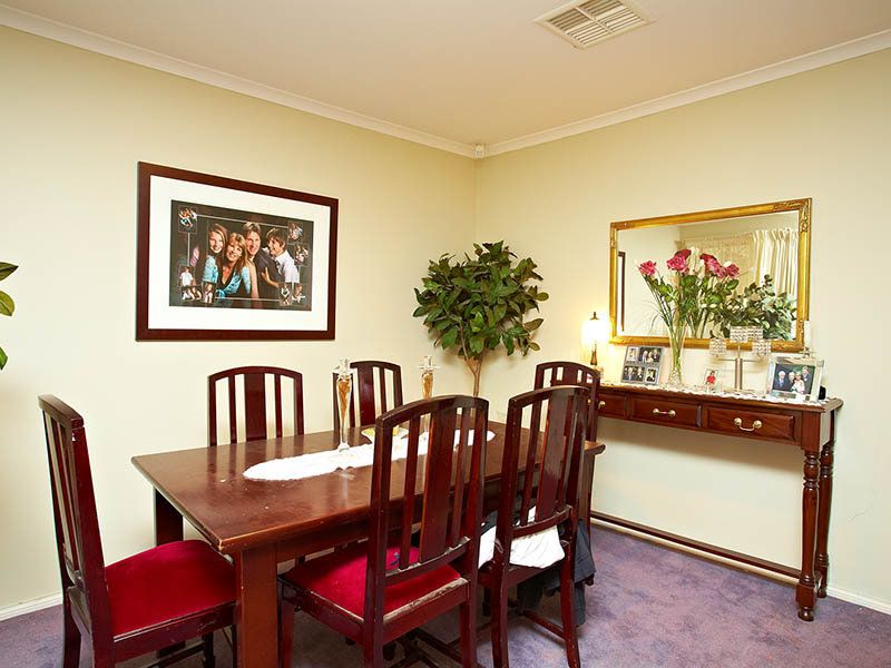 19 Franklin Place, Caroline Springs - Thumbnail 5