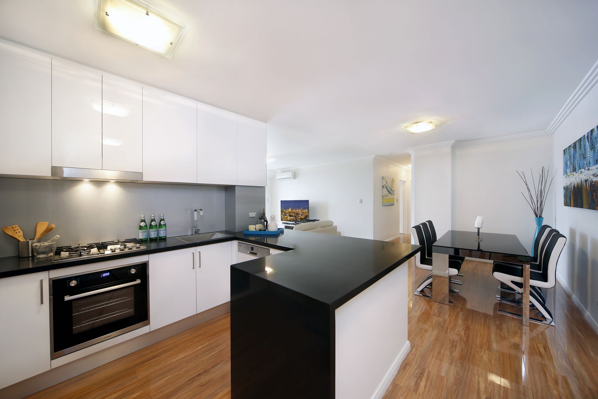 110/8-14 Willock Avenue, Miranda, Miranda - Thumbnail 2