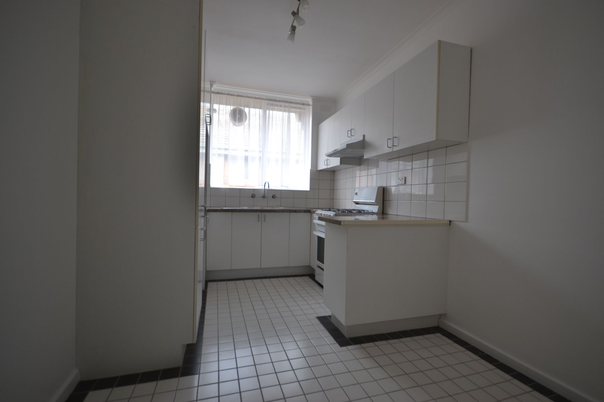RENOVATED - WALKING DISTANCE TO ZONE 1 TRAIN AND TRAM