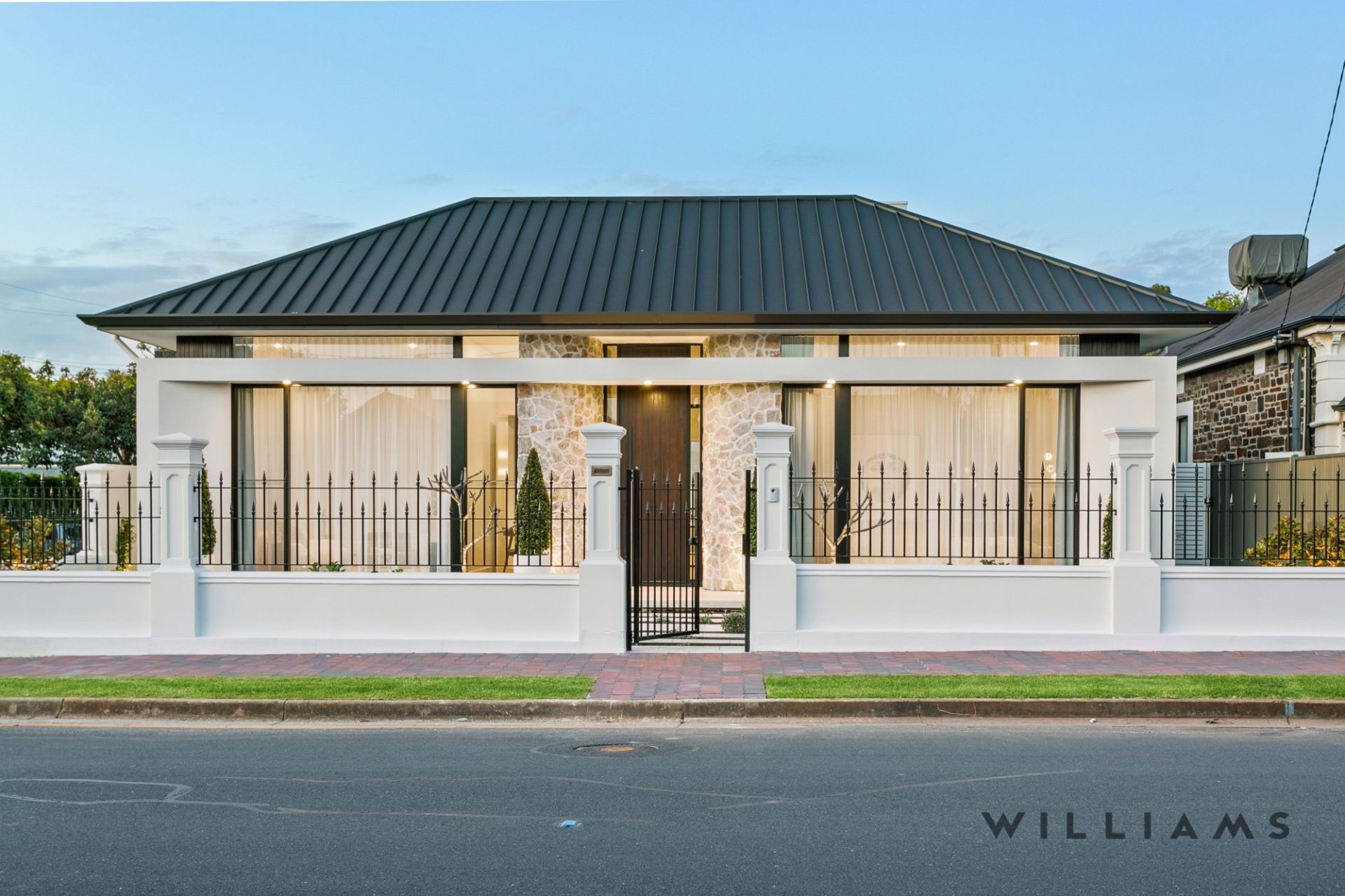44 Park Street, Hyde Park Williams Real Estate