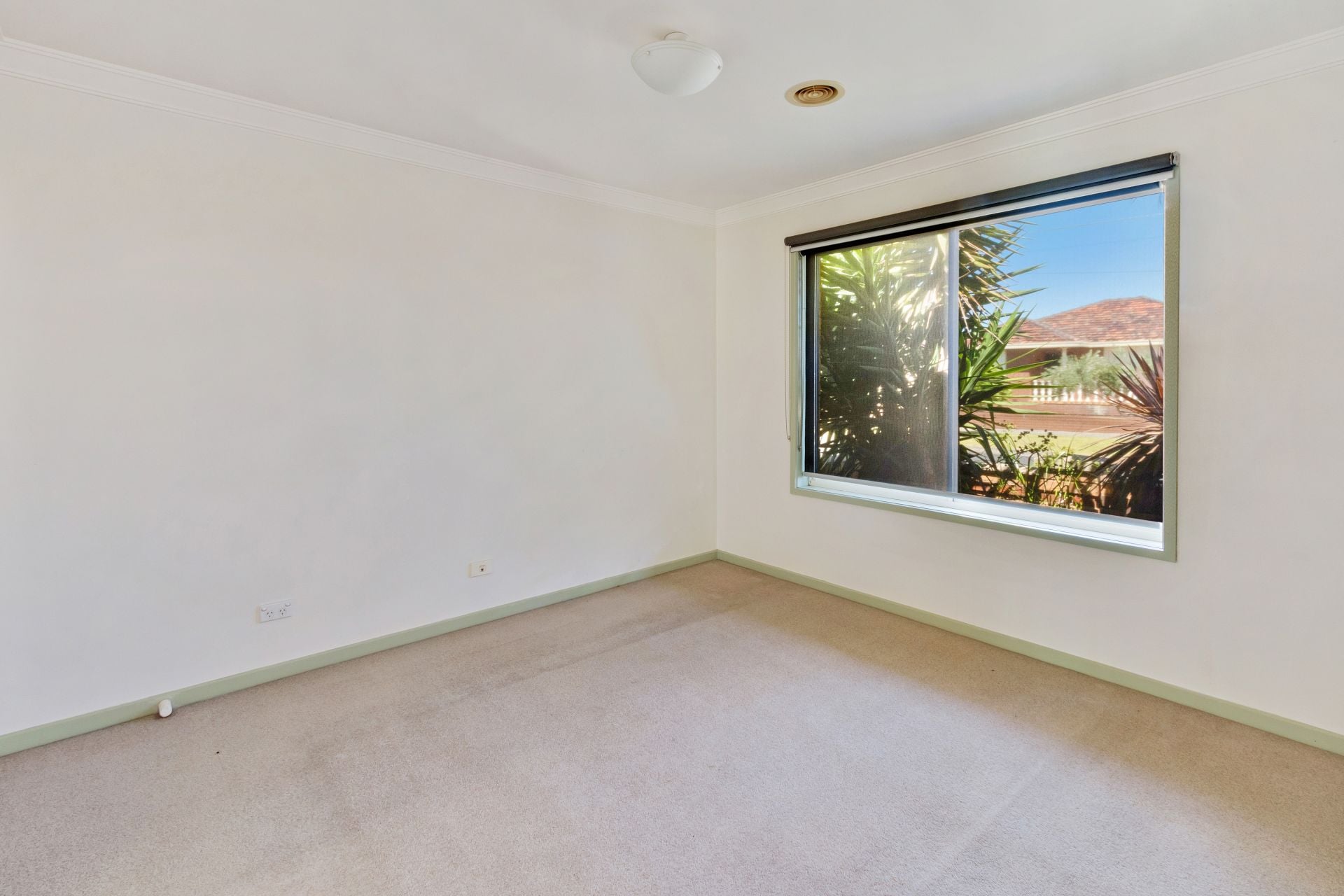 Cosy Two Bedroom Unit!